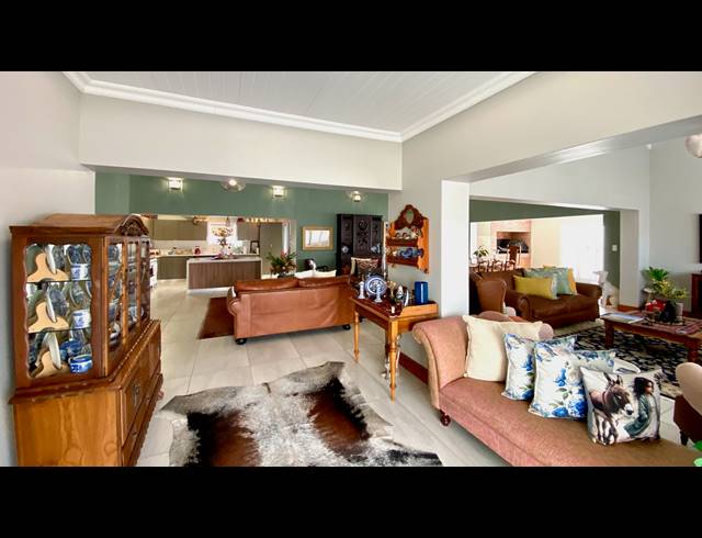 3 BEDROOM FREEHOLD FOR SALE IN PORT OWEN